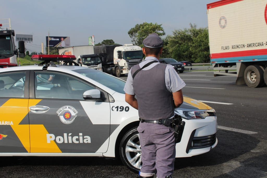 viatura da polícia militar rodoviária